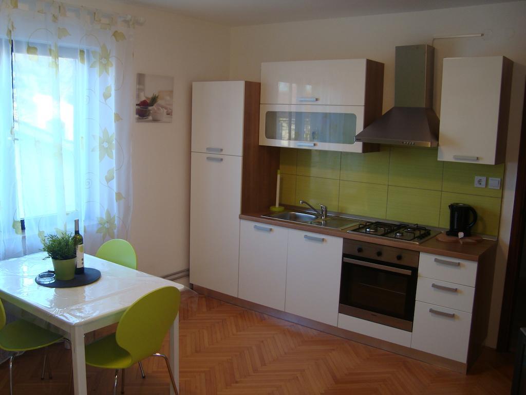 Apartments Peloza Poreč Zimmer foto